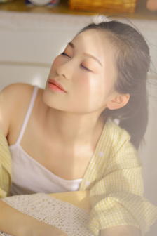 叶璇走光